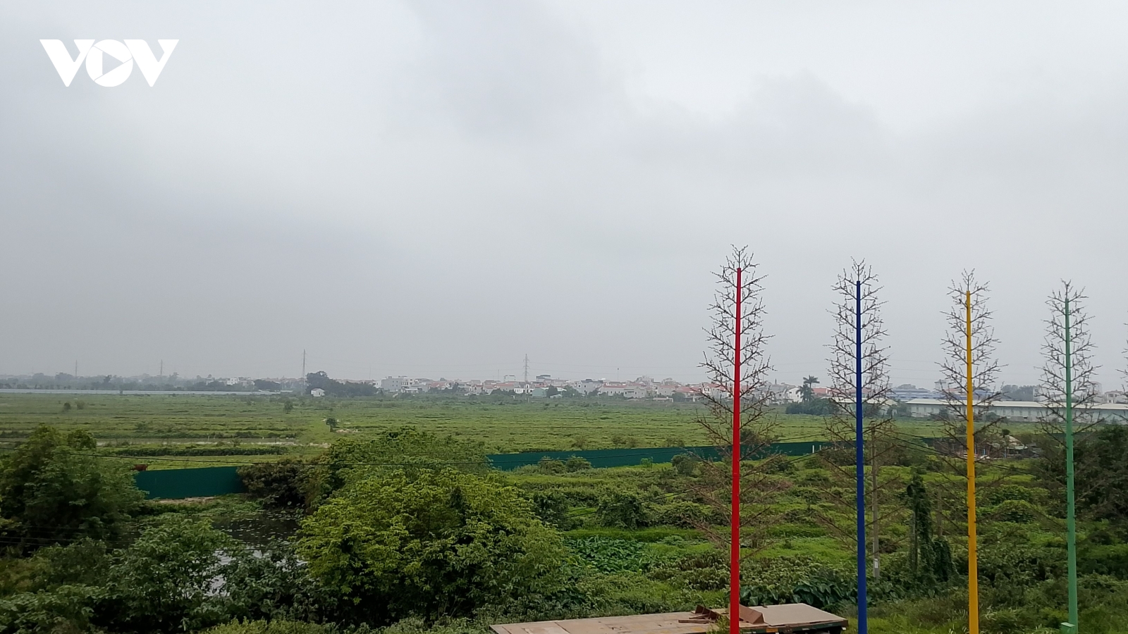 Thị trường đất nền đứng im, nhiều chủ đất muốn “thoát hàng” không được